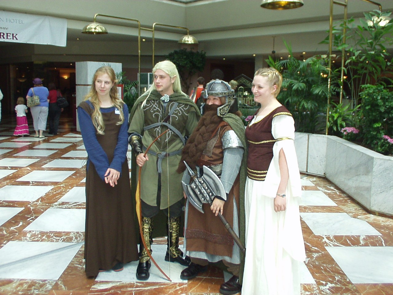 Eowyn, J-egolas, Gimli, and Eowyn